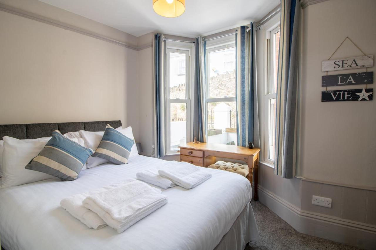 Sea La Vie- Cosy, Modern, Harbourside Views Appartement Brixham Buitenkant foto